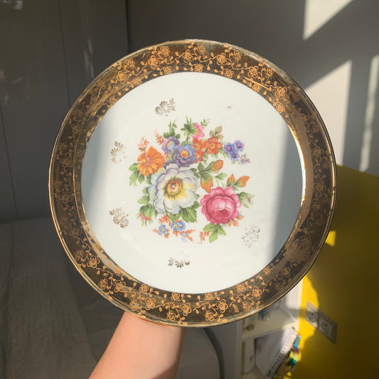 Assiette en porcelaine de Limoges