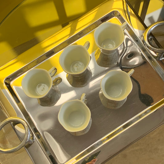 Set de 5 tasses en porcelaine