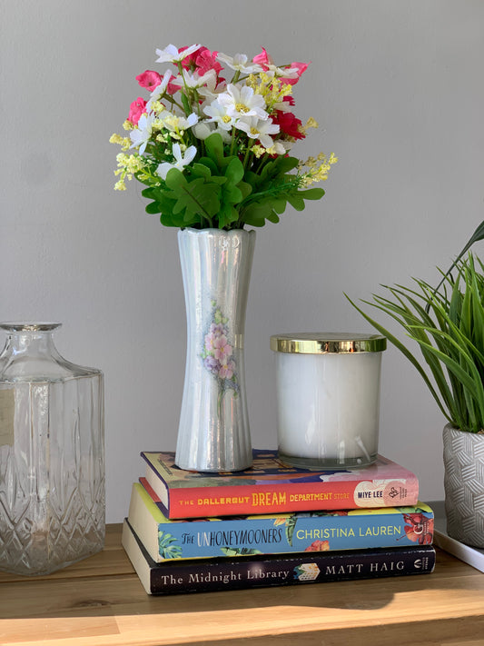 Petit vase en porcelaine