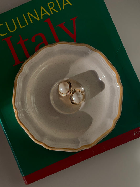 Assiette en céramique japonaise