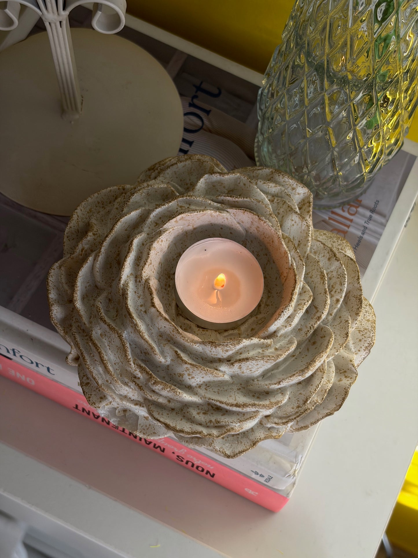 BOUGEOIR RÉSINE FLEUR PIVOINE BLANC DORÉ | VINTAGE