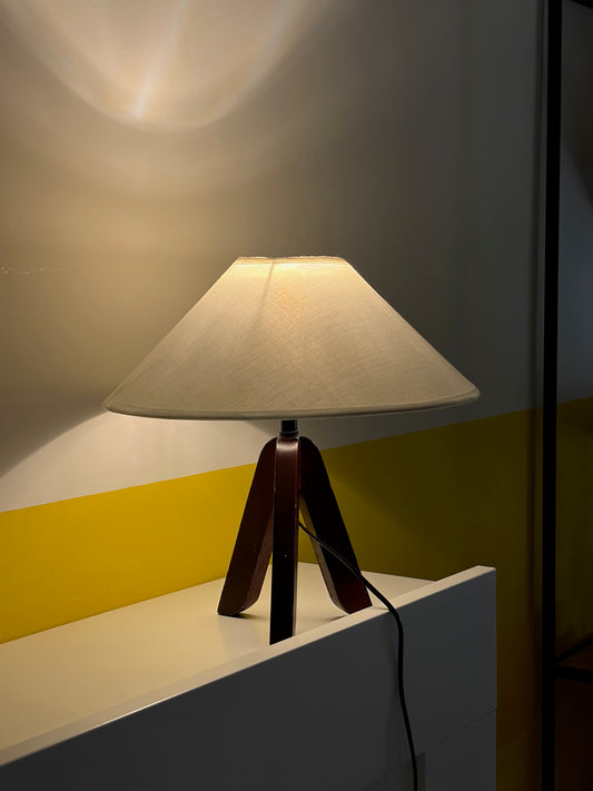 LAMPE DE TABLE TRÉPIED BOIS | VINTAGE
