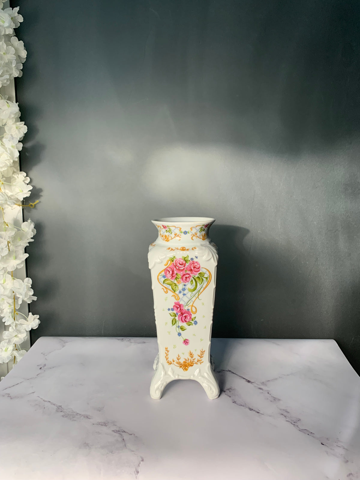 VASE ROSES PIEDS SCULPTÉS VINTAGE 🌹
