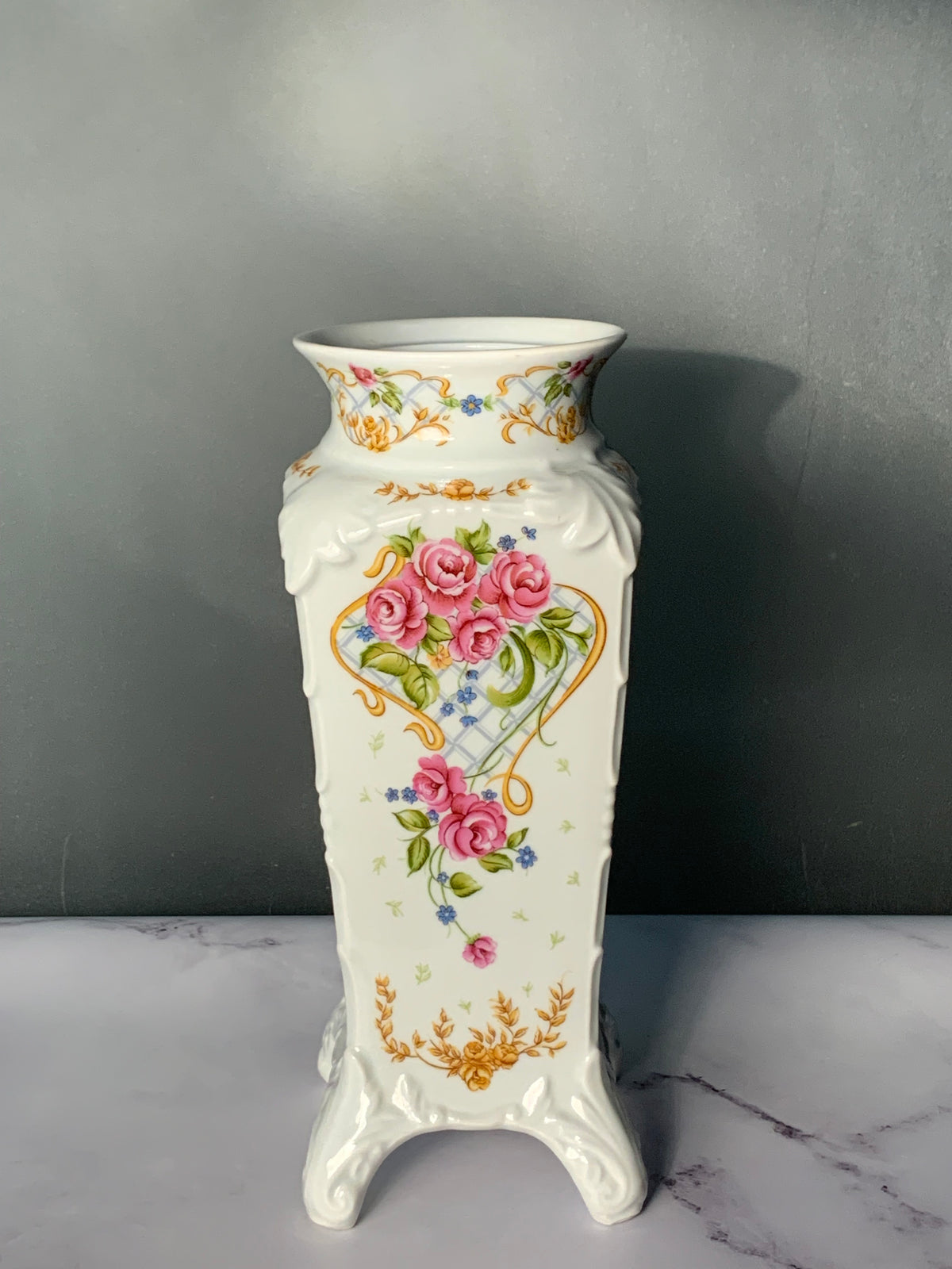VASE ROSES PIEDS SCULPTÉS VINTAGE 🌹