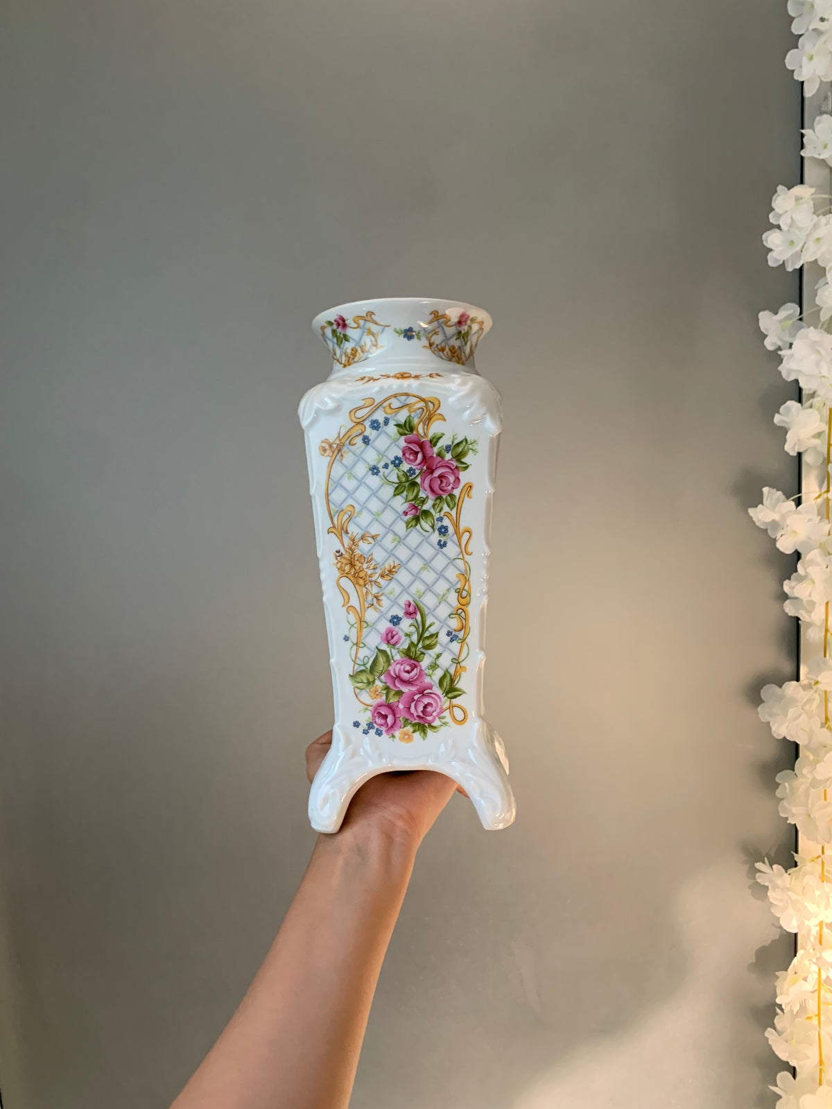 VASE ROSES PIEDS SCULPTÉS VINTAGE 🌹