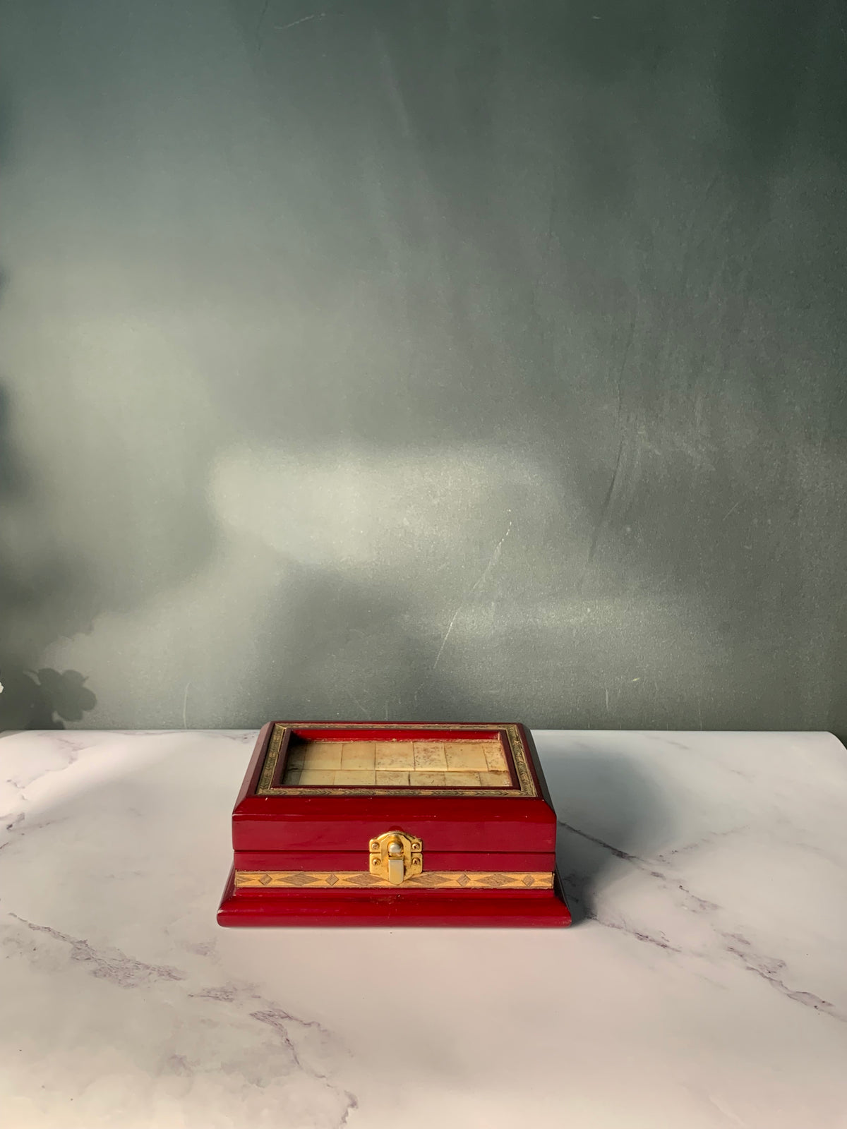 COFFRET À BIJOUX LAQUÉ ROUGE VINTAGE 🗝️