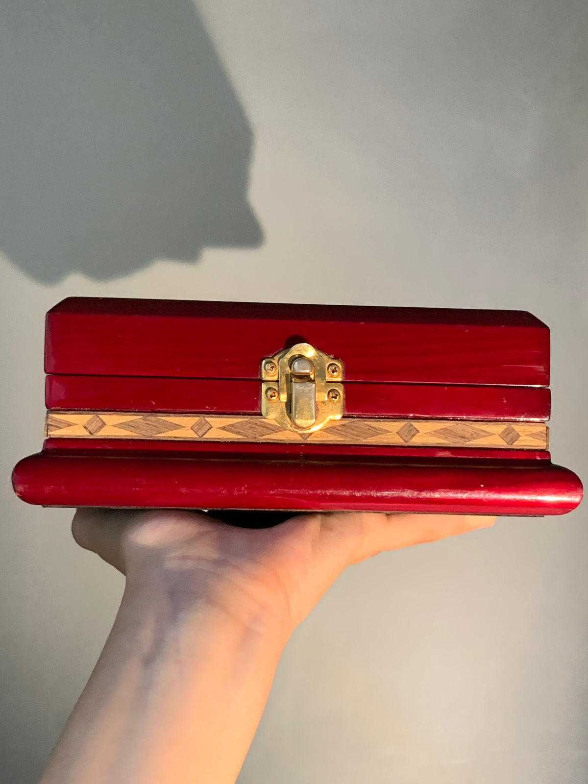 COFFRET À BIJOUX LAQUÉ ROUGE VINTAGE 🗝️