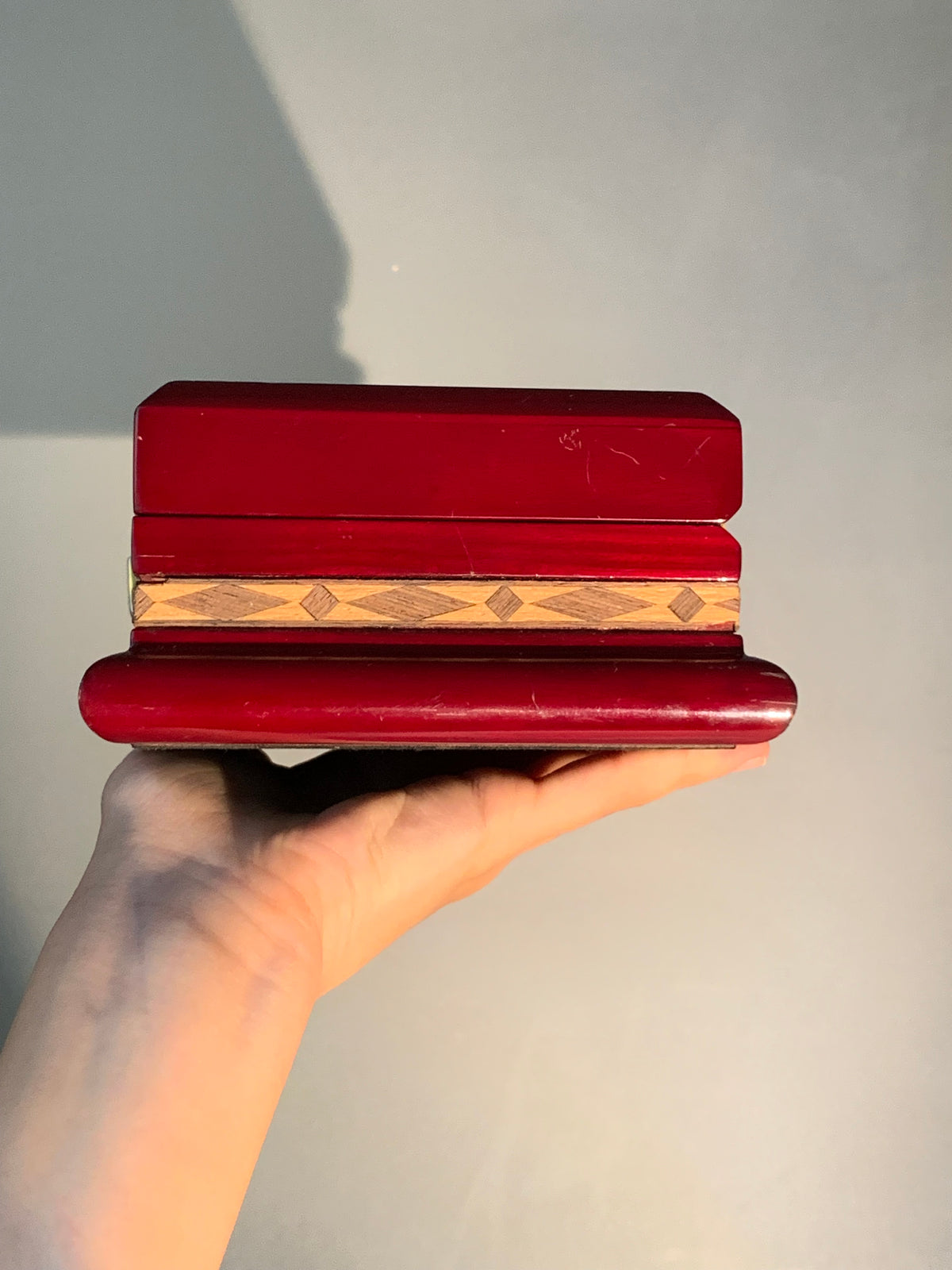 COFFRET À BIJOUX LAQUÉ ROUGE VINTAGE 🗝️