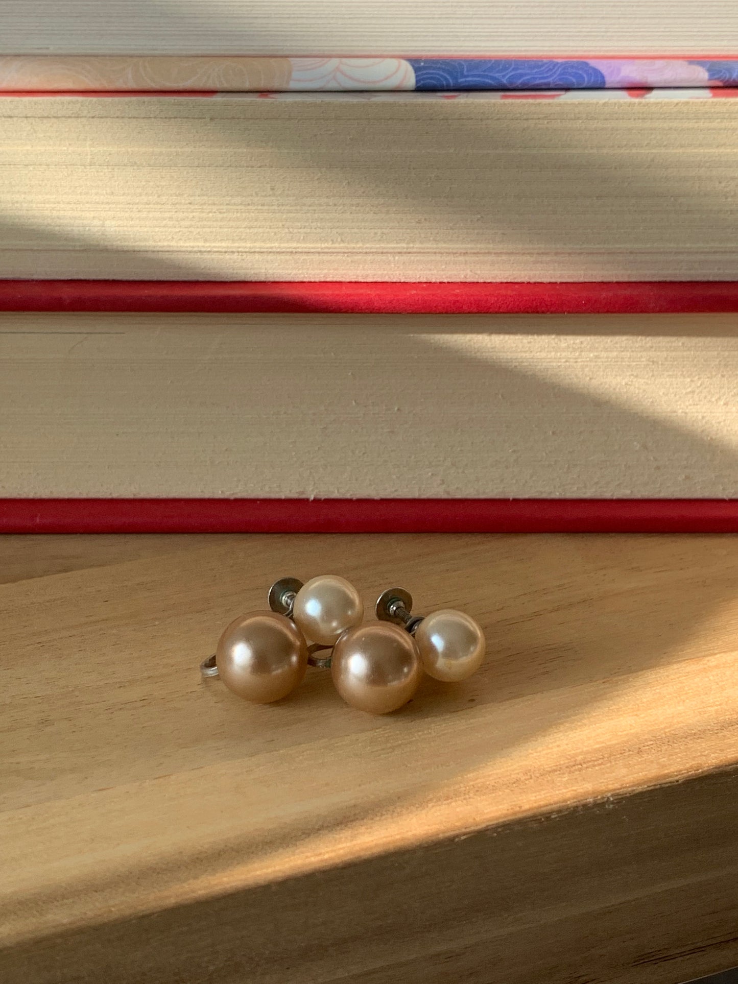 Boucles d'oreilles perles beiges & crème vintage