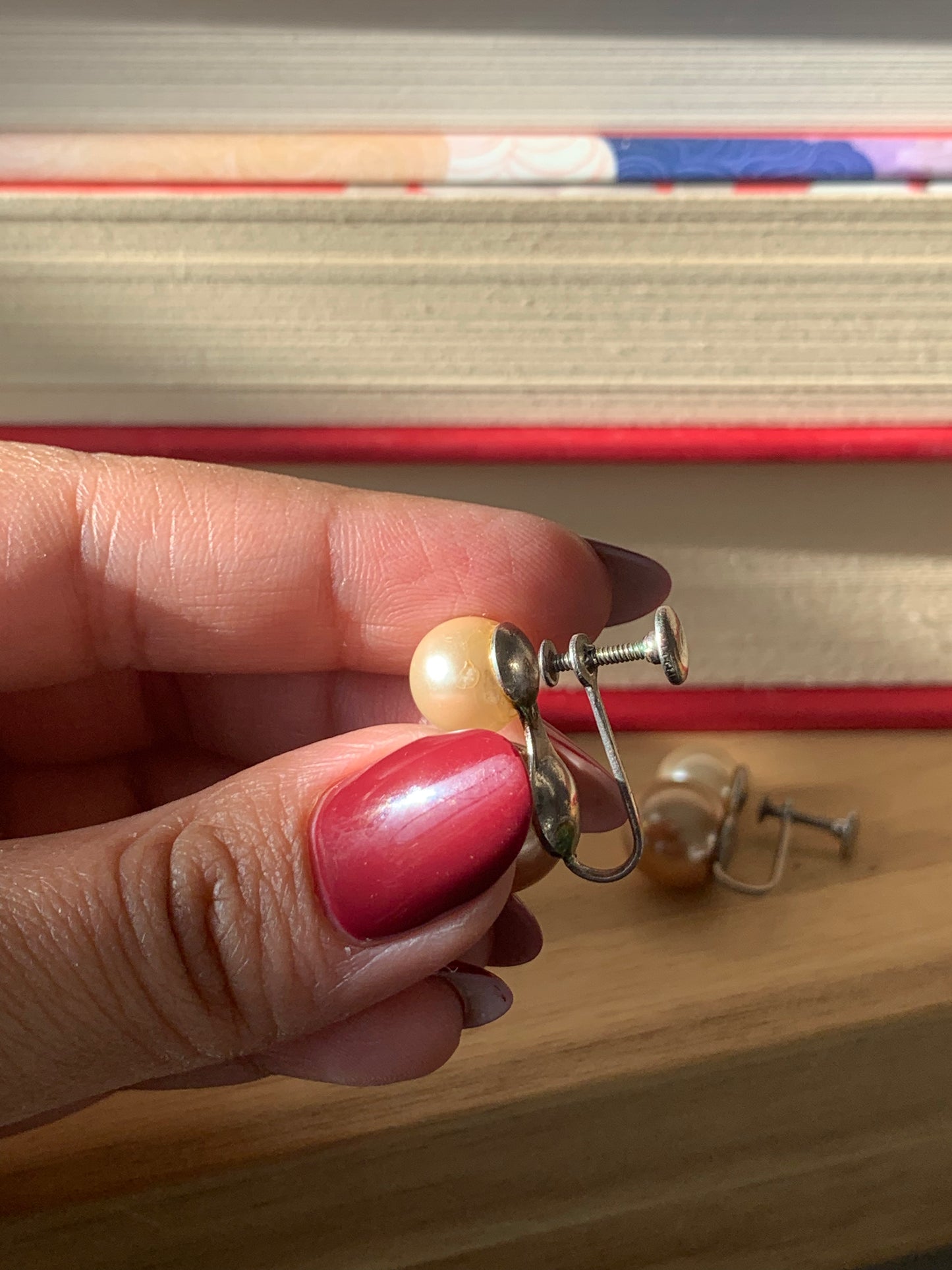 Boucles d'oreilles perles beiges & crème vintage