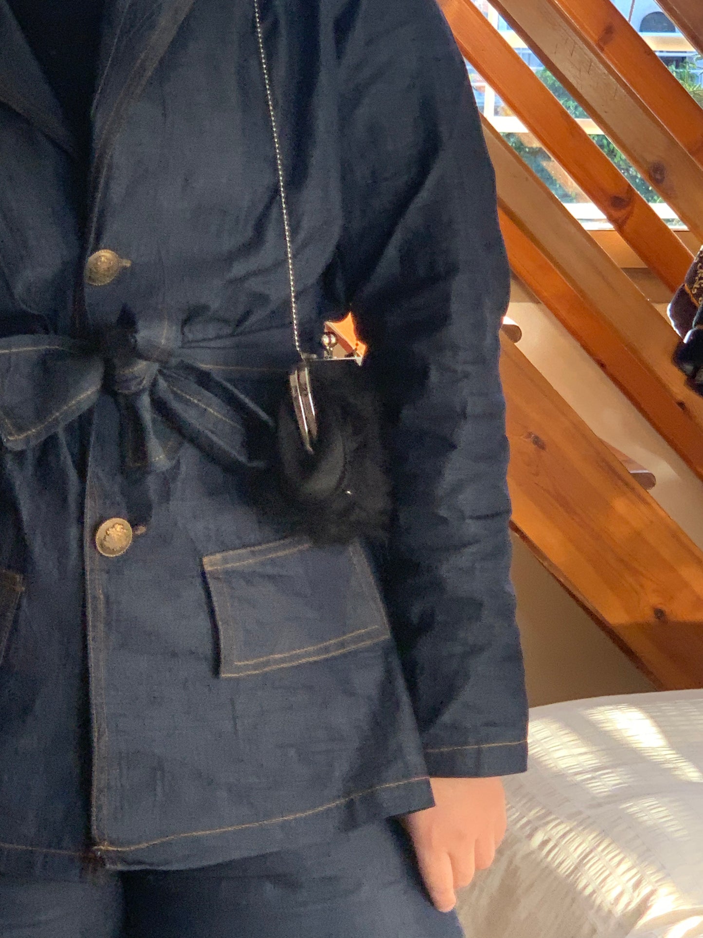 Bourse noire brodée