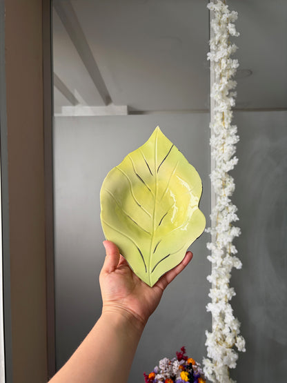 COUPELLE FEUILLE VINTAGE EN CÉRAMIQUE VERTE 🍃