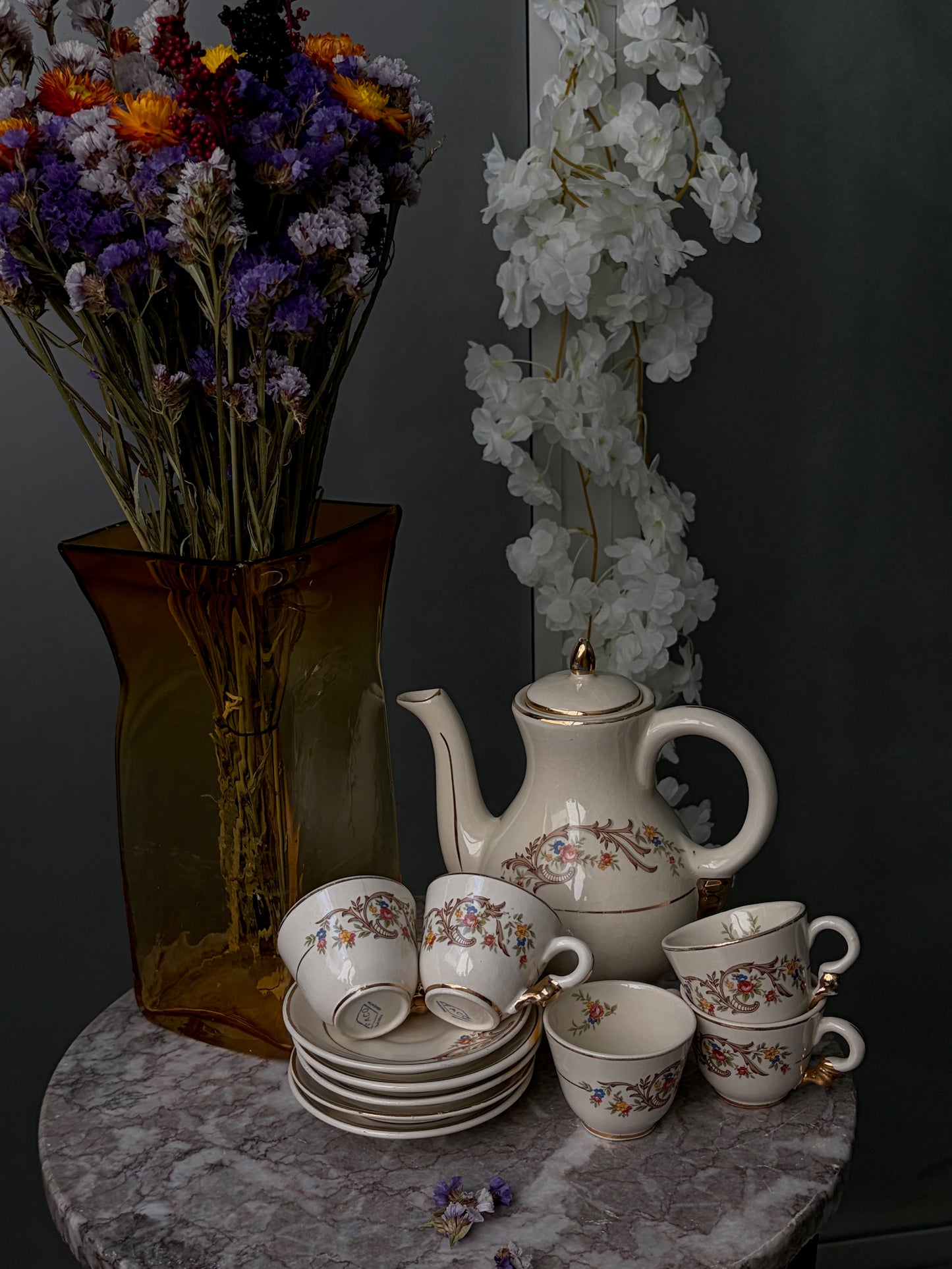 SERVICE À CAFÉ VINTAGE | BOUQUETS FLEURIS DORÉS