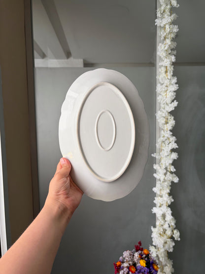 ASSIETTE OVALE VINTAGE EN PORCELAINE BLANCHE