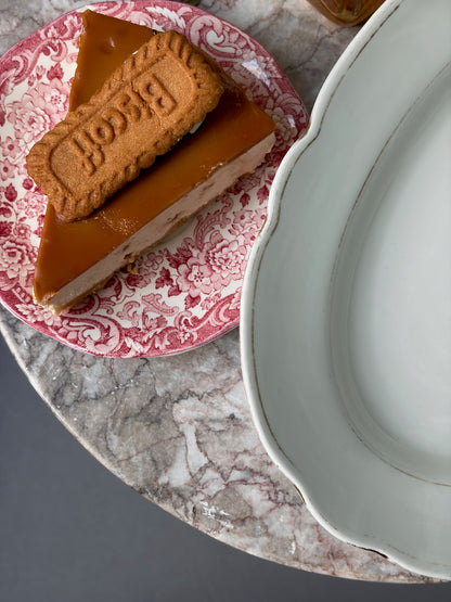 ASSIETTE OVALE VINTAGE EN PORCELAINE BLANCHE