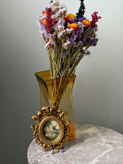 CADRE OVALE DORÉ VINTAGE | SCÈNE ROMANTIQUE