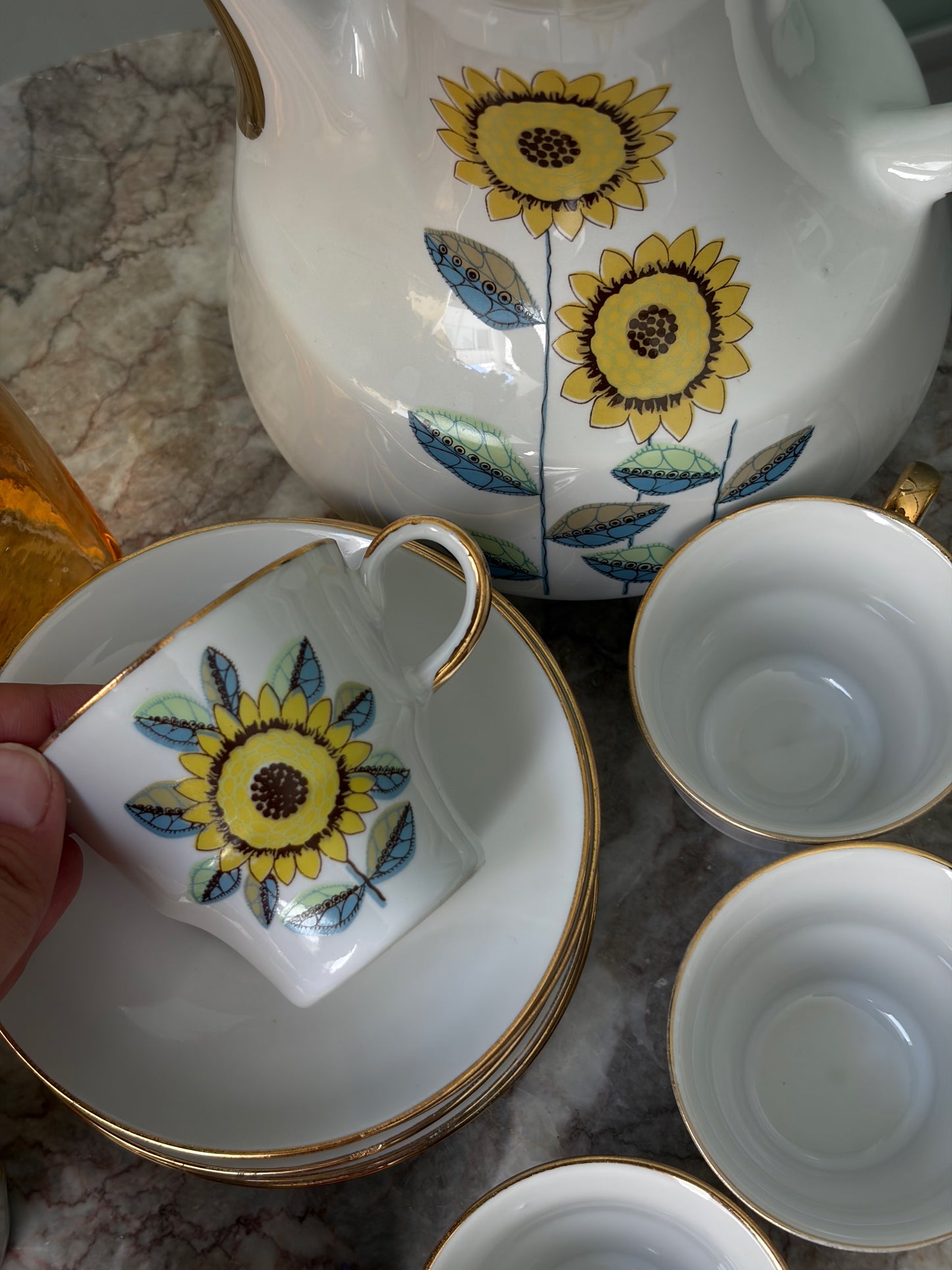 SERVICE À THÉ VINTAGE | TOURNESOLS
