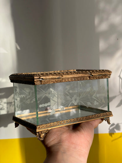 COFFRET À BIJOUX VINTAGE EN LAITON ET VERRE GRAVÉ