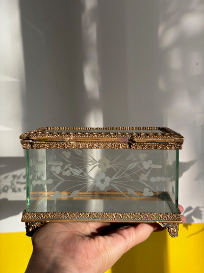 COFFRET À BIJOUX VINTAGE EN LAITON ET VERRE GRAVÉ