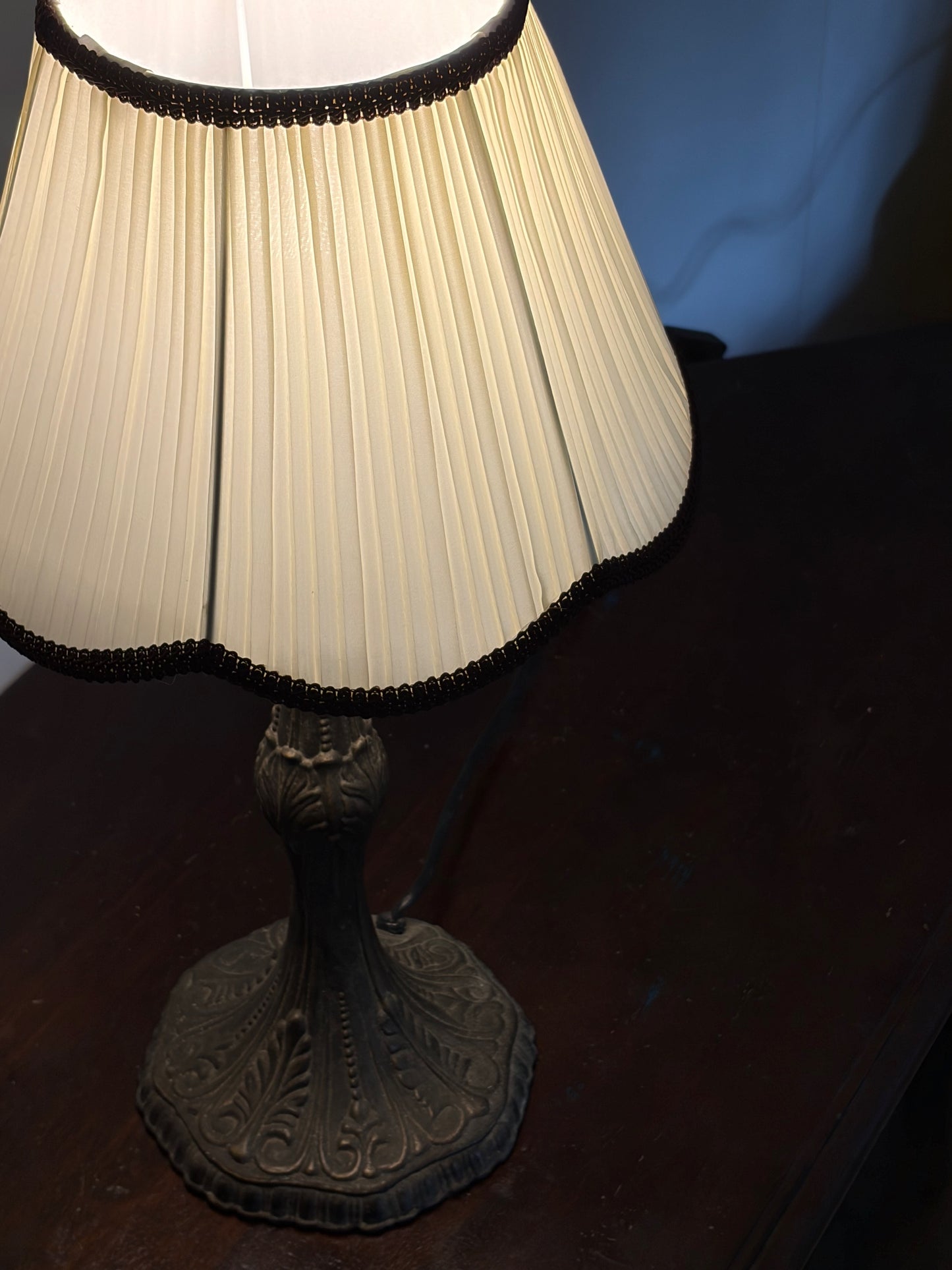 Lampe Vintage - La Belle Ténébreuse