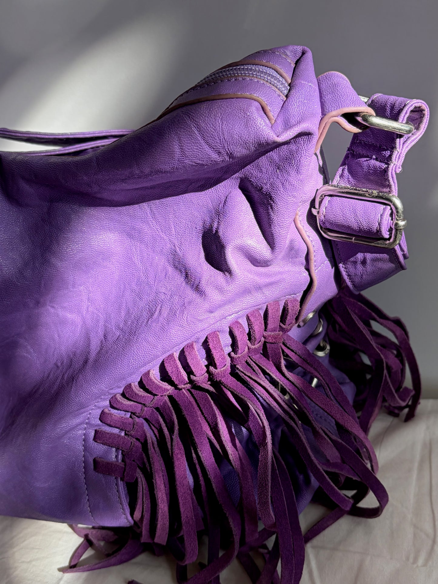 SAC HOBO VIOLET À FRANGES | VINTAGE