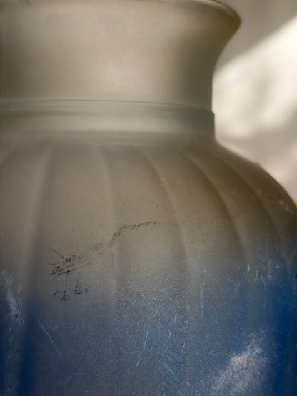 VASE BLEU CIEL CÔTELÉ | CÉRAMIQUE VINTAGE