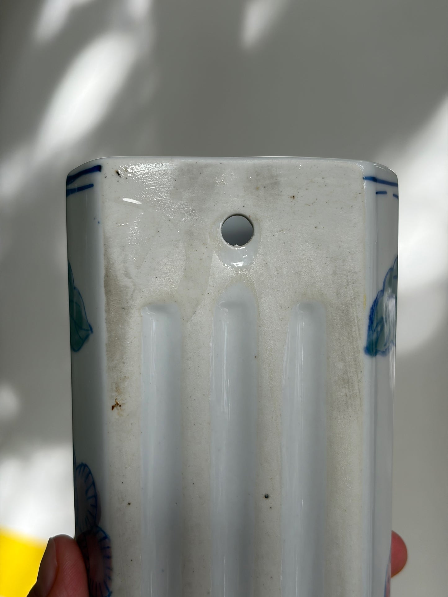 VASE CÉRAMIQUE PAPILLONS & FRUITS | BLANC (2 dispos)