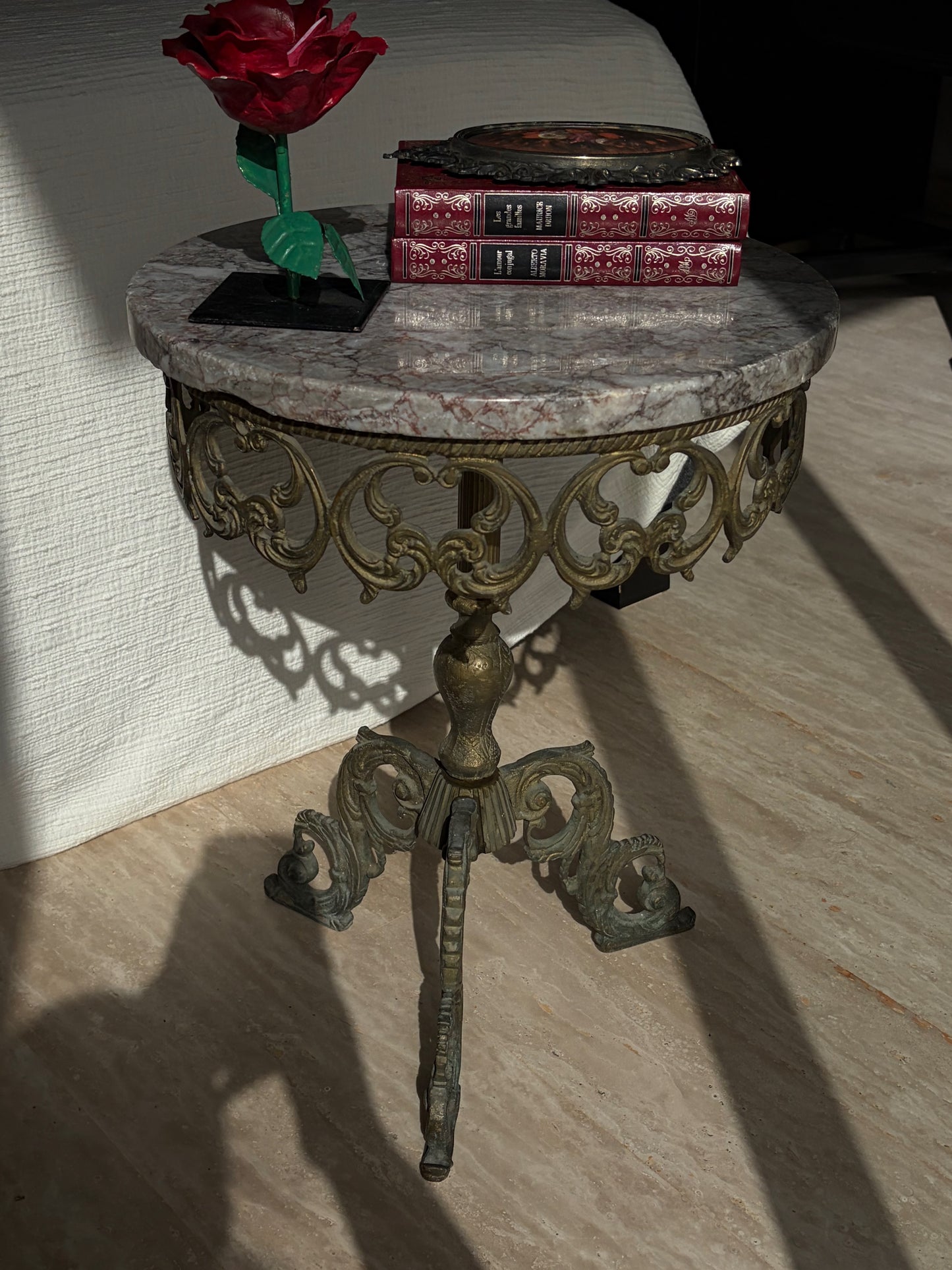 GUÉRIDON MARBRE & FONTE BAROQUE | VINTAGE