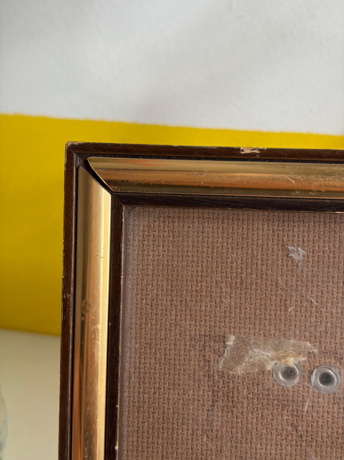 Cadre Photo Doré Vintage – Le Gardien des Souvenirs