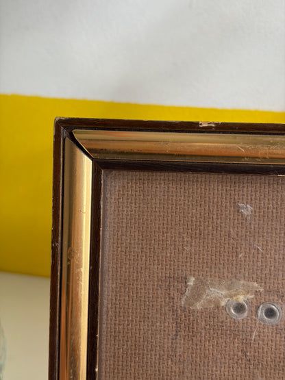Cadre Photo Doré Vintage – Le Gardien des Souvenirs