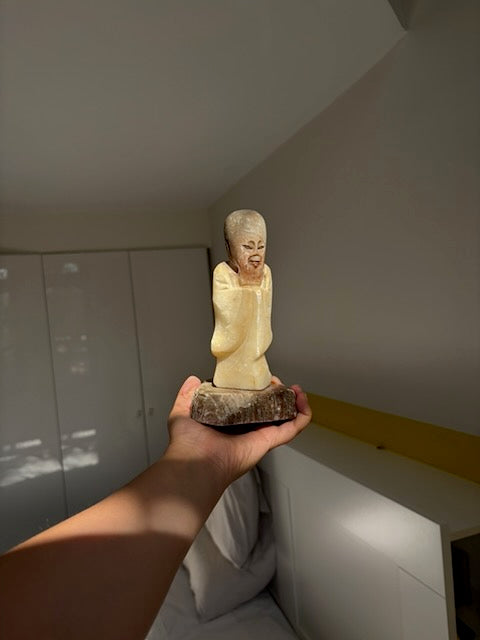 FIGURINE SAGE EN PIERRE SCULPTÉE VINTAGE 🗿