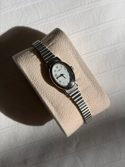 MONTRE TIMEX BRACELET ARGENTÉ VINTAGE