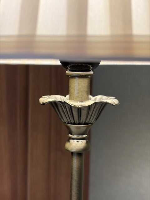 LAMPE LAITON ABAT-JOUR PLISSÉ 🏛️