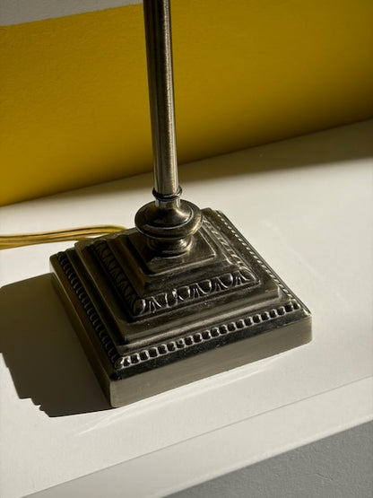 LAMPE LAITON ABAT-JOUR PLISSÉ 🏛️