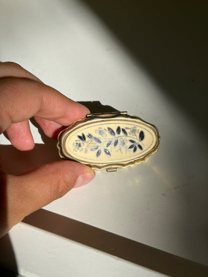 PETITE BOÎTE À BIJOUX OVALE LAQUE NOIRE ET OR | VINTAGE