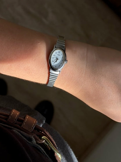 MONTRE TIMEX BRACELET ARGENTÉ VINTAGE