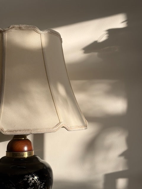 LAMPE POTICHE NOIRE ABAT-JOUR FESTONNÉ VINTAGE 🖤