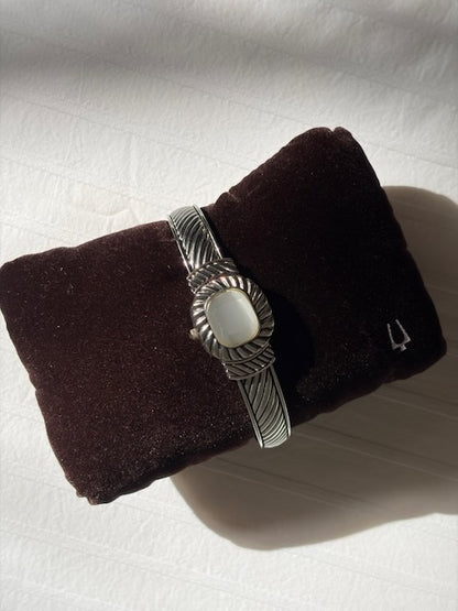 MANCHETTE MONTRE ARGENTÉE PIERRE VINTAGE