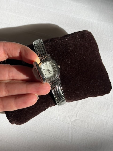 MANCHETTE MONTRE ARGENTÉE PIERRE VINTAGE
