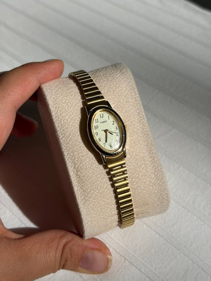 MONTRE EXTENSIBLE: TIMEX BRACELET DORÉ VINTAGE