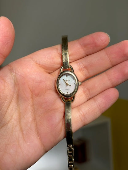 MONTRE TIMEX DORÉE MINI VINTAGE
