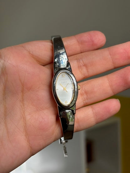 MONTRE TIMEX MANCHETTE ARGENTÉE VINTAGE
