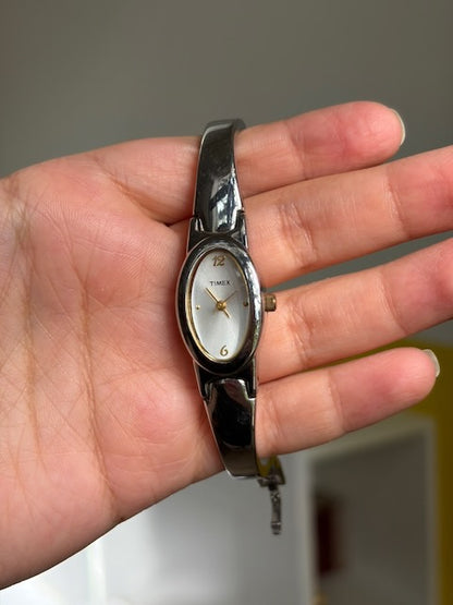MONTRE TIMEX MANCHETTE ARGENTÉE VINTAGE