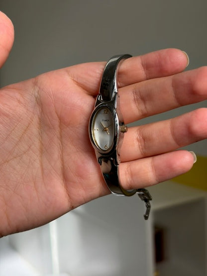 MONTRE TIMEX MANCHETTE ARGENTÉE VINTAGE