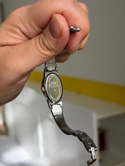 MONTRE TIMEX MANCHETTE ARGENTÉE VINTAGE