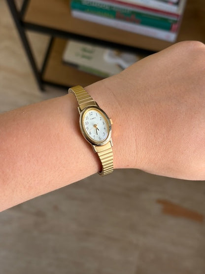 MONTRE EXTENSIBLE: TIMEX BRACELET DORÉ VINTAGE