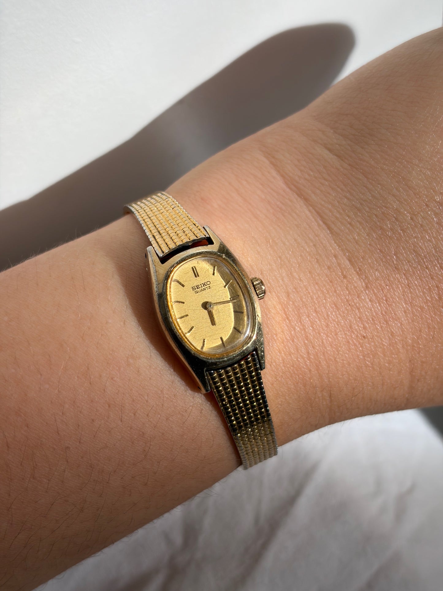 MONTRE SEIKO QUARTZ DORÉE BRACELET MILANAIS | VINTAGE ⌚✨