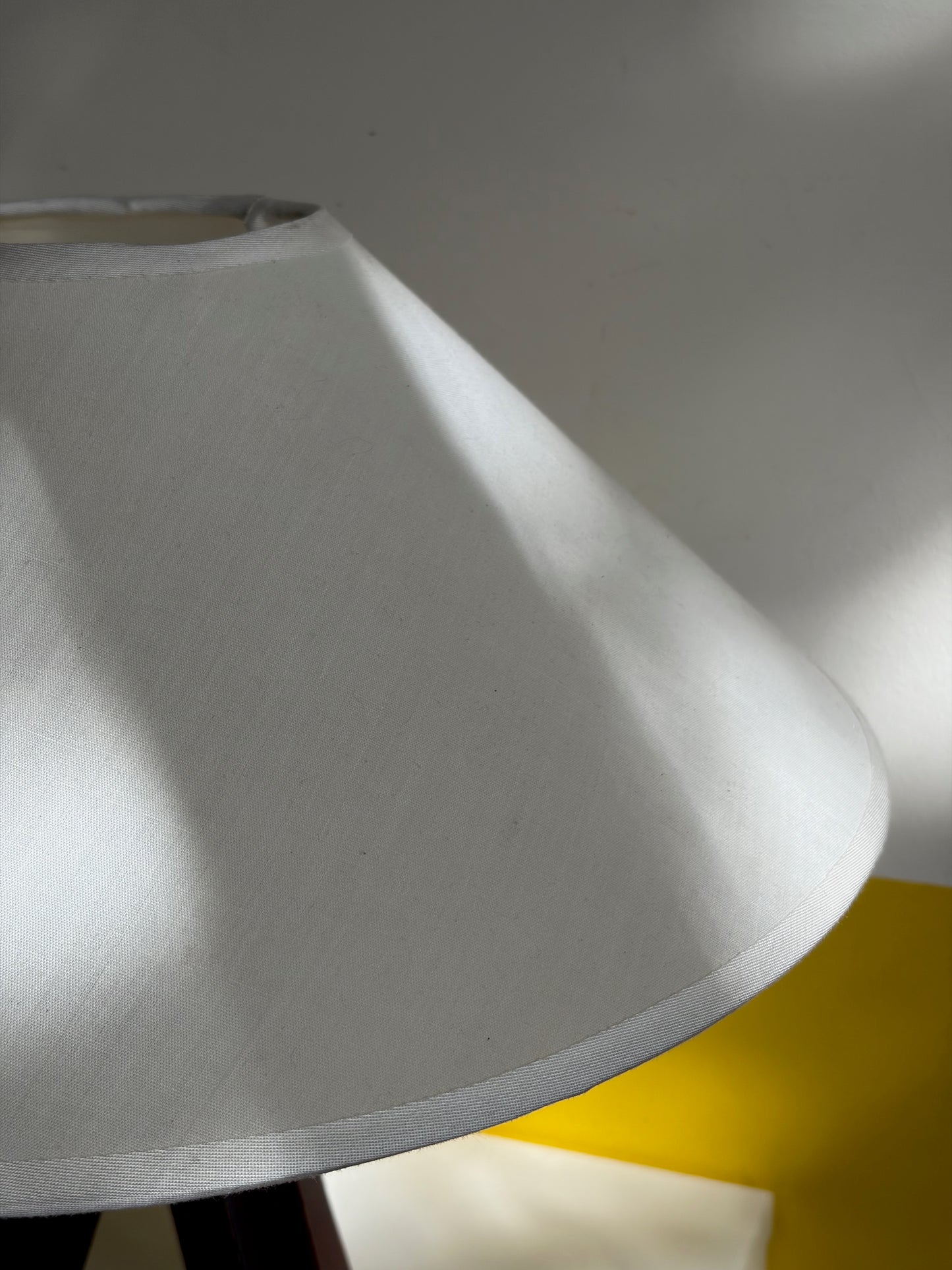 LAMPE DE TABLE TRÉPIED BOIS | VINTAGE