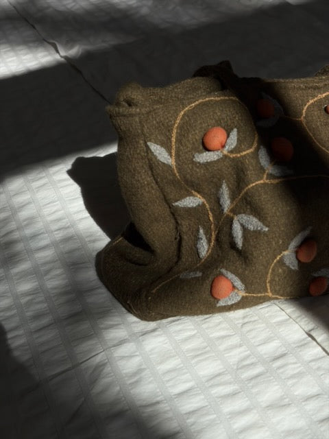 SAC BRODÉ FLEURS KAKI
