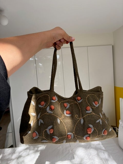 SAC BRODÉ FLEURS KAKI